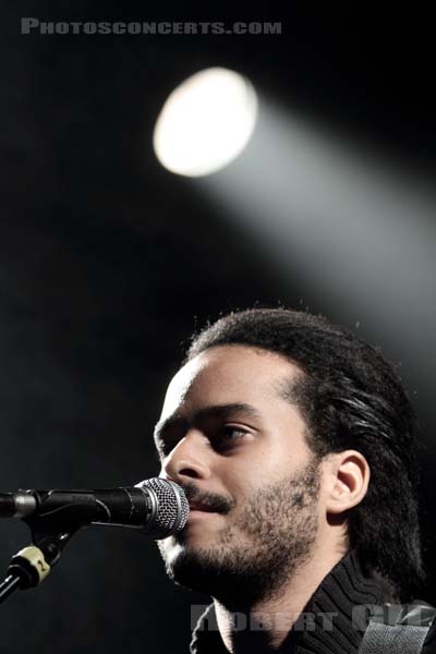 TWIN SHADOW - 2010-10-29 - PARIS - Point Ephemere - 